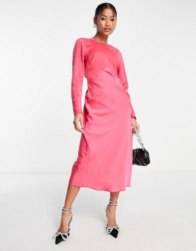 Robe mi-longue satinée avec cordon de serrage au dos et manches longues - Asos Design - Modalova