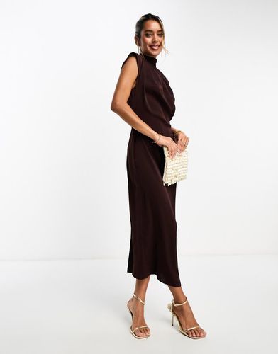 Robe mi-longue sans manches à col montant et encolure drapée - Chocolat - Asos Design - Modalova