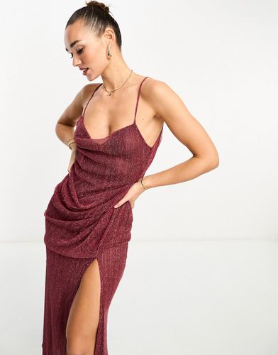 Robe mi-longue transparente à bretelles avec col bénitier et jupe drapée en maille brillante - Baie - Asos Design - Modalova