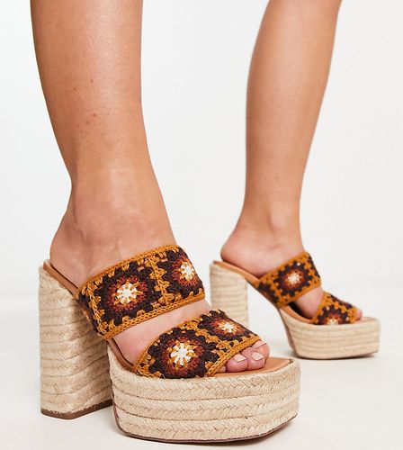 Wide Fit - Nirvana - Mules crochetées à semelle plateforme et talon - Marron - Asos Design - Modalova