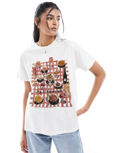 T-shirt décontracté à imprimé plats et boissons - Asos Design - Modalova