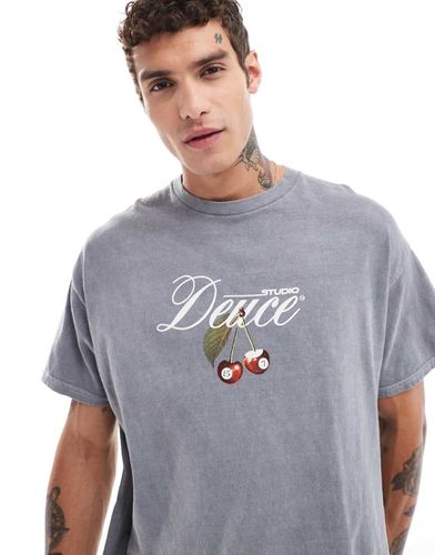 T-shirt décontracté avec imprimé cerises sur la poitrine - délavé - Asos Design - Modalova