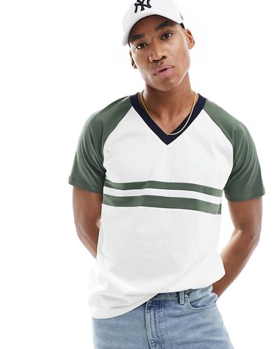 T-shirt effet coupé-cousu à manches raglan - Vert/blanc - Asos Design - Modalova