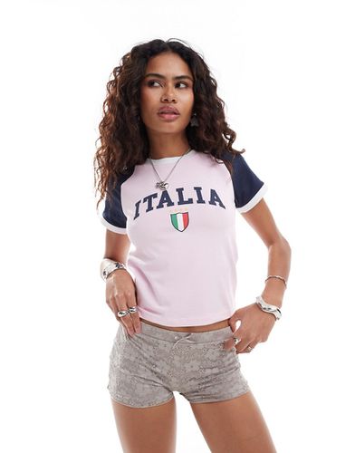 T-shirt effet rétréci à manches raglan avec imprimé graphique Italia - Bleu marine et rose - Asos Design - Modalova