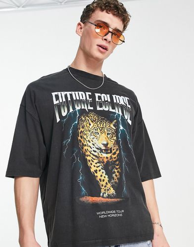 T-shirt oversize avec imprimé léopard sur le devant - délavé - Asos Design - Modalova