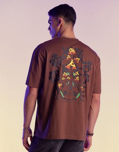 T-shirt oversize en tissu épais avec imprimé champignon au dos - Marron - Asos Design - Modalova