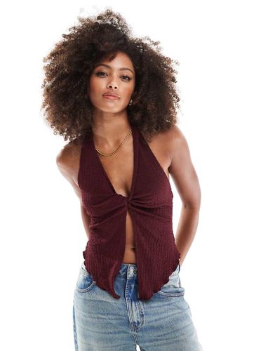 Top texturé effet torsadé à l'avant avec dos nu - Bordeaux - Asos Design - Modalova