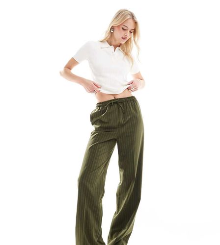 Tall - Pantalon de tailleur rayé à enfiler - Olive - Asos Design - Modalova