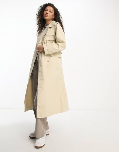 Trench-coat avec poche cargo - Taupe - Asos Design - Modalova