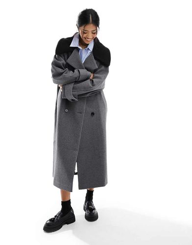 Trench-coat oversize avec col contrastant en imitation peau de mouton - Asos Design - Modalova