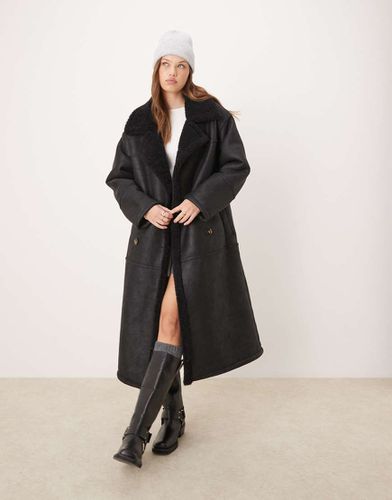 Trench-coat long à doublure en imitation peau de mouton contrecollée - Asos Design - Modalova