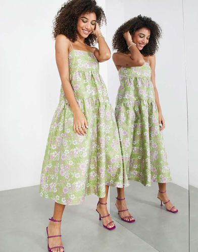 Robe caraco mi-longue à volants en jacquard à fleurs du jardin - Asos Edition - Modalova