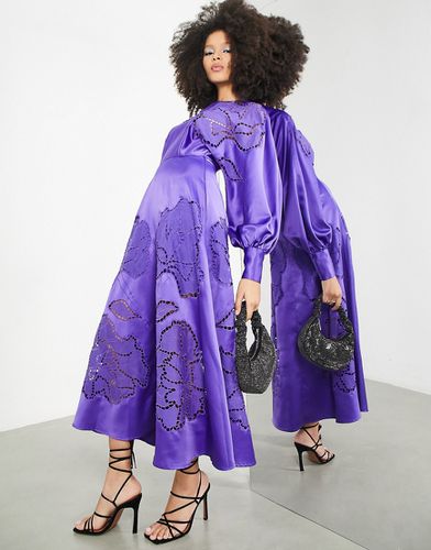 Robe ajourée mi-longue en satin à manches longues - Asos Edition - Modalova