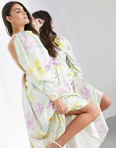 Robe longue drapée en satin à imprimé fleurs de citronnier - Asos Edition - Modalova