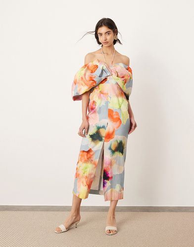 Robe mi-longue nouée au dos avec encolure Bardot et motif fleurs variées - Bleu - Asos Edition - Modalova