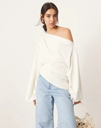 Top en jersey à épaules dénudées et détail froncé aux épaules - Asos Edition - Modalova