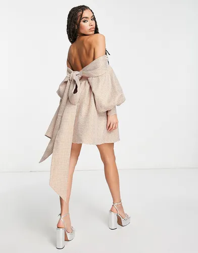 Robe babydoll bandeau courte en jacquard à carreaux avec décolleté en caur - Orange - Asos Luxe - Modalova