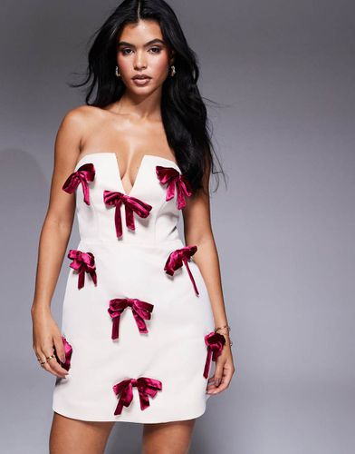 Robe bustier courte avec nauds en velours bordeaux - Crème - Asos Luxe - Modalova