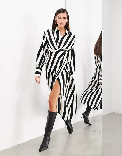 ASOS - Robe chemise satinée à manches longues avec rayures - et blanc - Asos Edition - Modalova