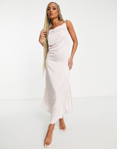 Robe nuisette en satin - Champagne - Ax Paris - Modalova