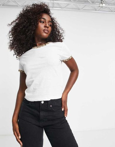 Claudine - T-shirt avec bordures contrastantes à imprimé léopard - Brave Soul - Modalova