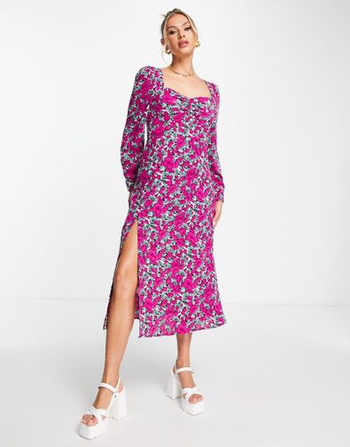 Girl In Mind - Robe mi-longue à fleurs avec encolure en caur - Forever U - Modalova