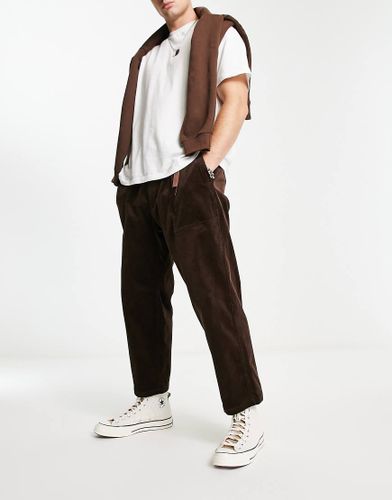 Pantalon fuselé ample en velours côtelé - Gramicci - Modalova