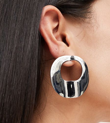 Grosses boucles d'oreilles effet fondu avec découpe - Designb London - Modalova
