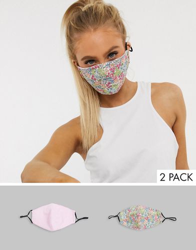 Exclusivité - Lot de 2 masques en tissu à lanières réglables - Rose et imprimé fleuri - DesignB London - Modalova