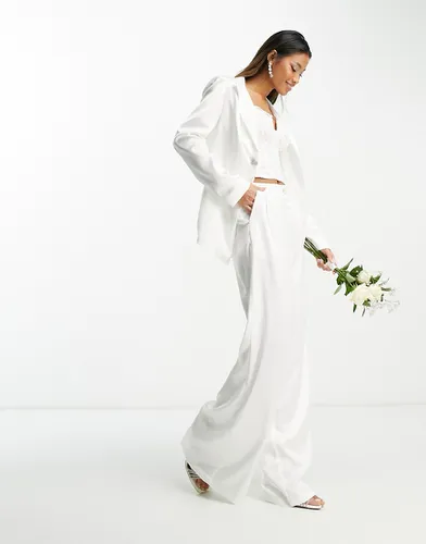 Pantalon d'ensemble de mariée large en satin avec pinces et bouton à bijou en forme de caur - Extro & Vert - Modalova