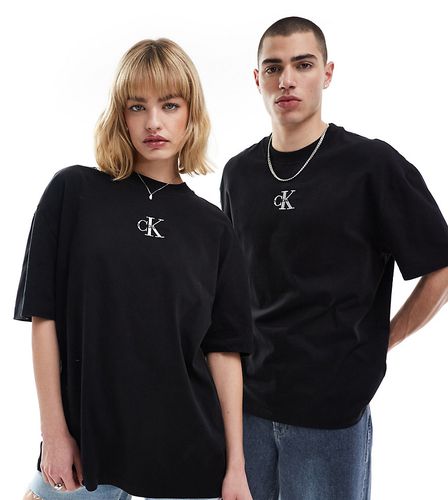 Exclusivité ASOS - - T-shirt unisexe oversize à logo - Calvin Klein Jeans - Modalova