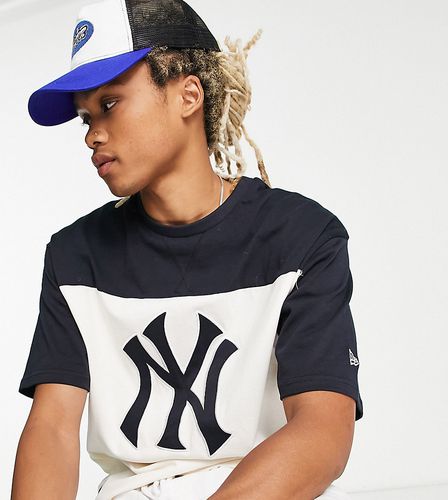 Exclusivité ASOS - - New York Yankees - T-shirt oversize bicolore - cassé - New Era - Modalova