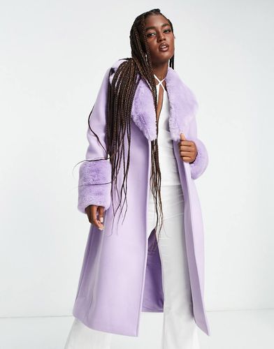 Manteau avec col et poignets en fausse fourrure - Lilas - Forever New - Modalova