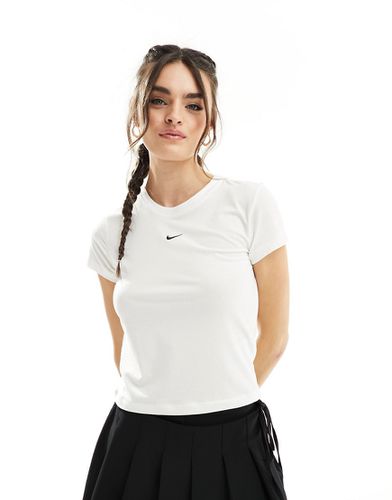 Kaiia - T-shirt ajusté effet rétréci - Nike - Modalova