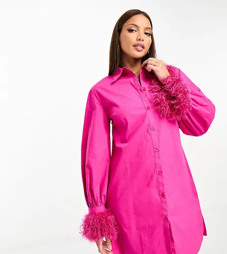 Jaded Tall - Robe chemise courte ornée de sequins et plumes synthétiques - Jaded Rose Tall - Modalova