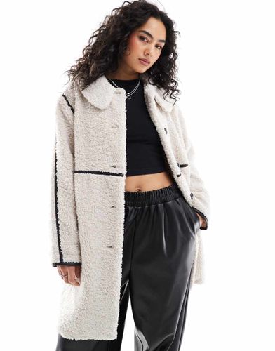 Manteau en imitation peau de mouton avec bords contrastants - Crme - Only - Modalova