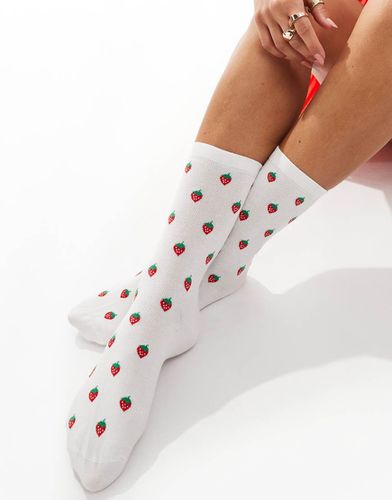 Chaussettes motif fraises - Other Stories - Modalova