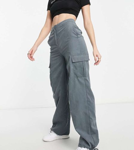 Pantalon cargo noué aux chevilles - Graphite - Lola May Tall - Modalova
