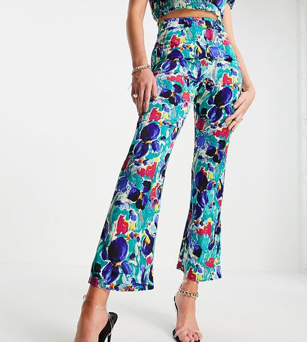 Pantalon d'ensemble à imprimé fleuri - Bleu - Liquorish Tall - Modalova