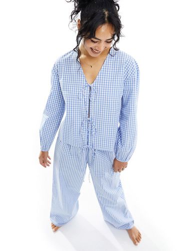 Haut de pyjama d'ensemble oversize à carreaux vichy avec liens - Luna - Modalova