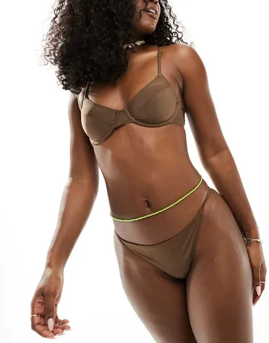 Bas de bikini coupe en V - Marron chocolat - Monki - Modalova