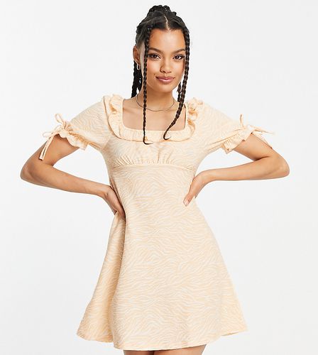 Petite - Robe babydoll tendance folk avec liens à nouer aux manches - Imprimé zébrures - Miss Selfridge - Modalova