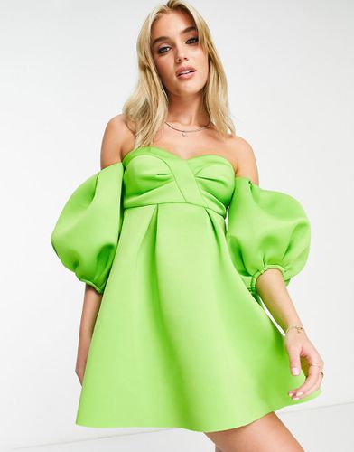 Robe courte en néoprène à encolure Bardot et manches volumineuses - vif - Miss Selfridge - Modalova