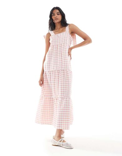 Robe longue à carreaux vichy avec volants et bretelles nouées - Miss Selfridge - Modalova