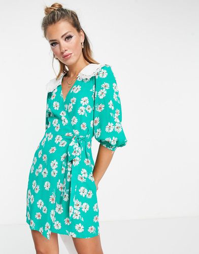 Robe rétro portefeuille nouée à la taille avec col - Vert fleuri - Miss Selfridge - Modalova