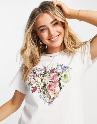T-shirt à imprimé caur à fleurs - Miss Selfridge - Modalova