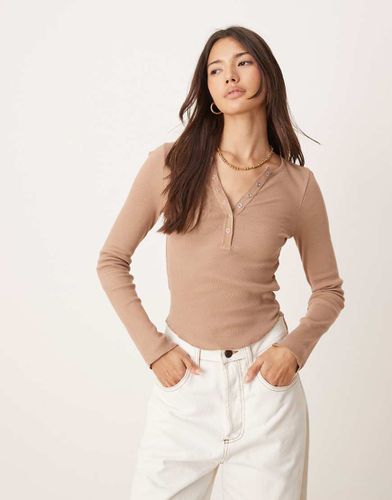 Top avec col à boutons-pression et manches longues - Gingembre - Miss Selfridge - Modalova