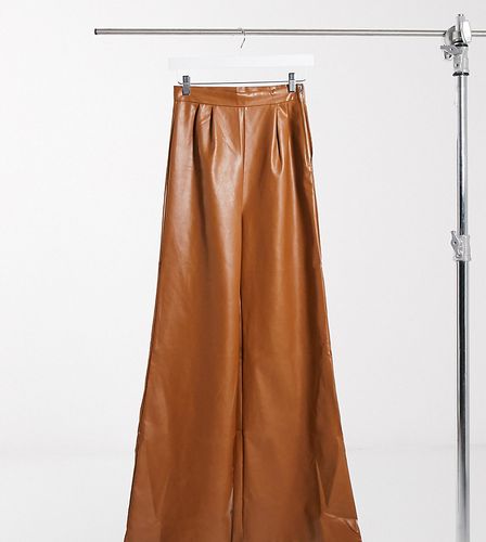 Pantalon large imitation cuir - Fauve - NaaNaa Tall - Modalova