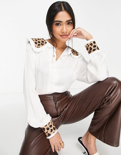 Blouse à col léopard contrastant - Never Fully Dressed - Modalova