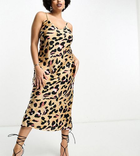 Robe nuisette longueur mollet à imprimé léopard - Never Fully Dressed Plus - Modalova